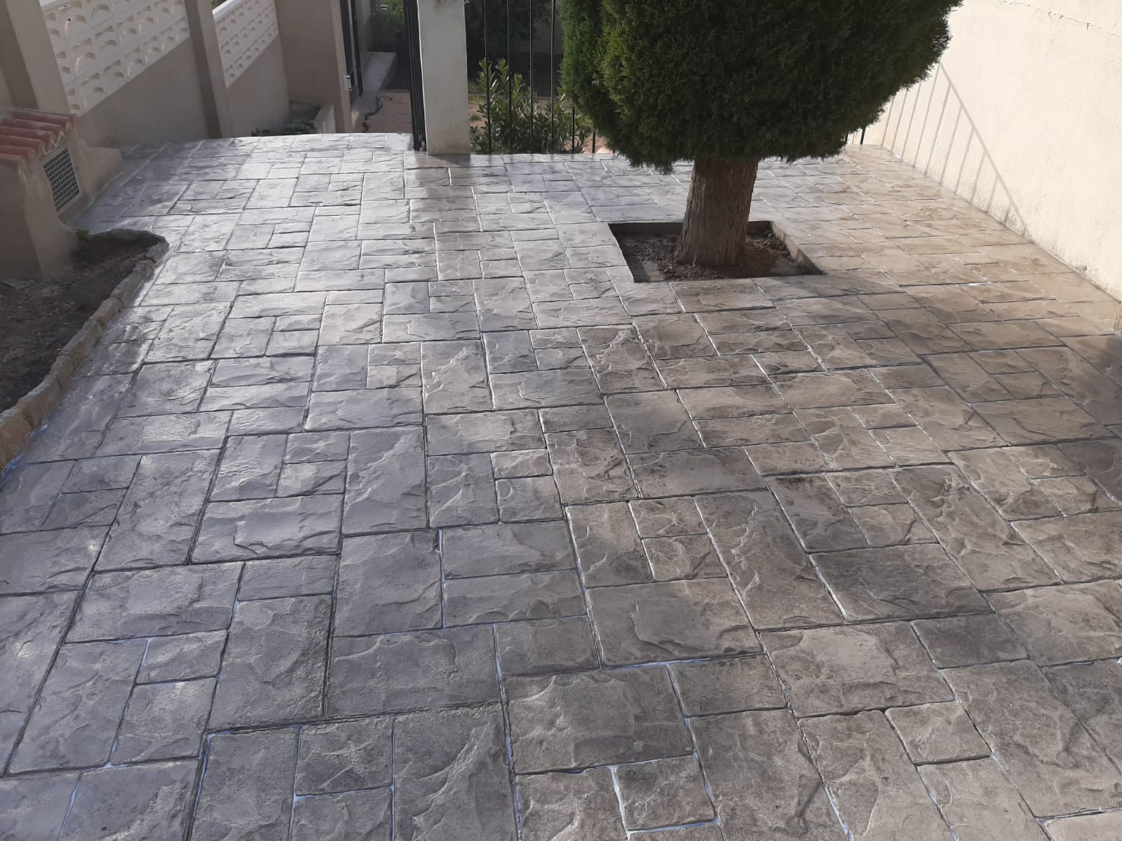Trabajo de hormigón decorativo realizado por Hormiklass