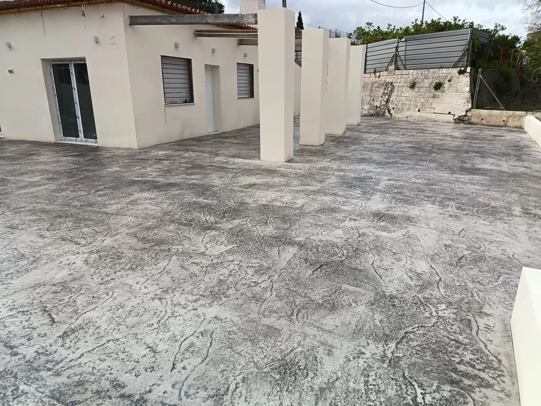 Trabajo de hormigón decorativo realizado por Hormiklass